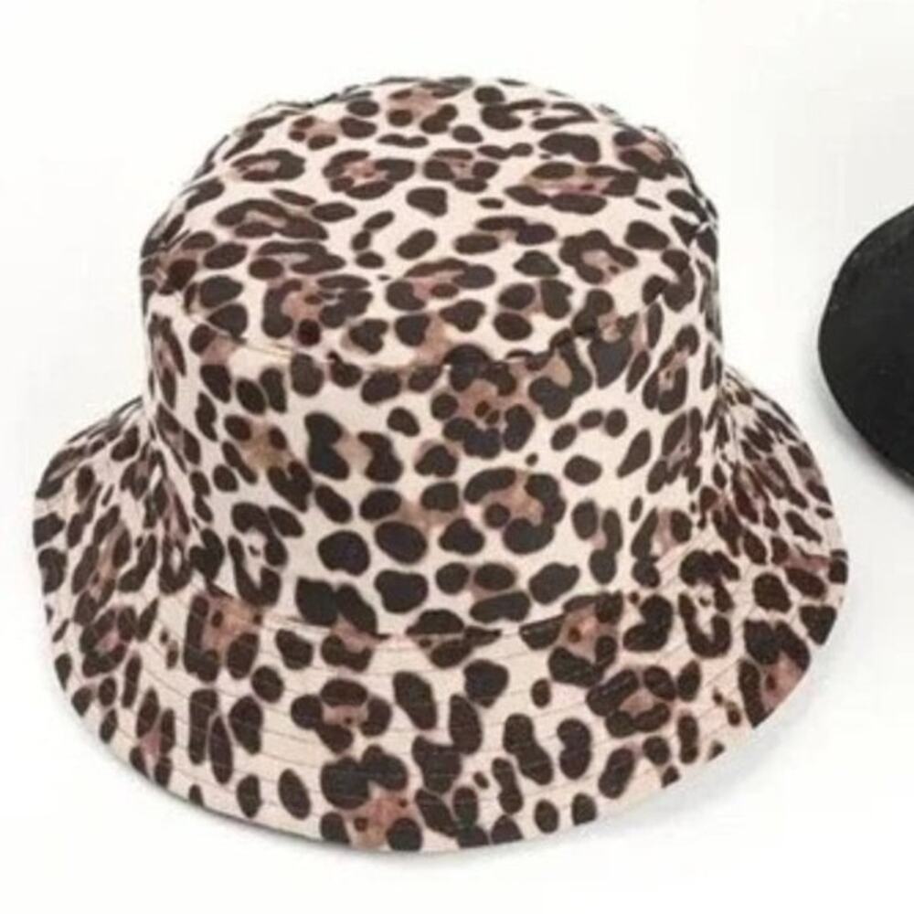 New Casual Short Brimmed Lightweight Canvas Bucket Hat Unisex Reversible Leopard
